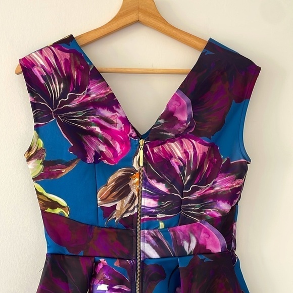 NWOT Closet London floral blue purple sleeveless skater dress, size 4 - Picture 5 of 12